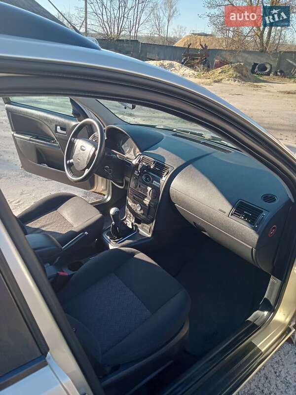 Универсал Ford Mondeo 2003 в Ставище