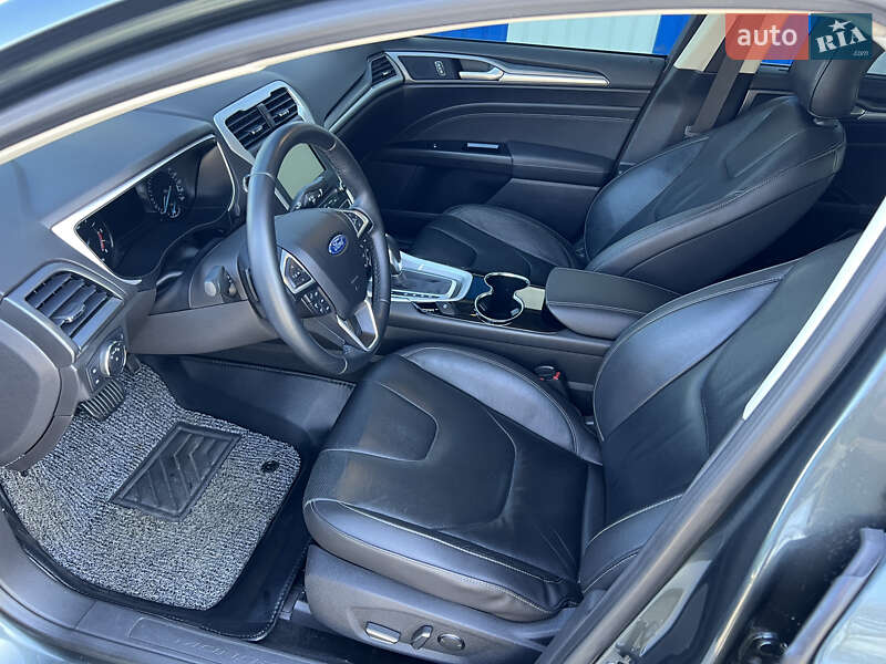 Седан Ford Mondeo 2016 в Одессе