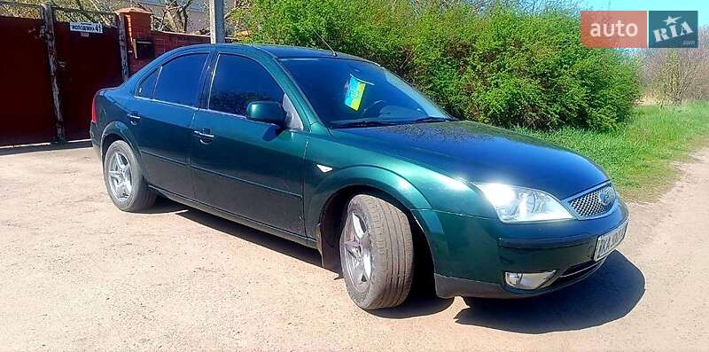 Седан Ford Mondeo 2004 в 
