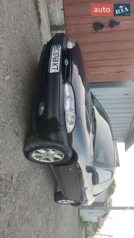 Ліфтбек Ford Mondeo 1996 в 