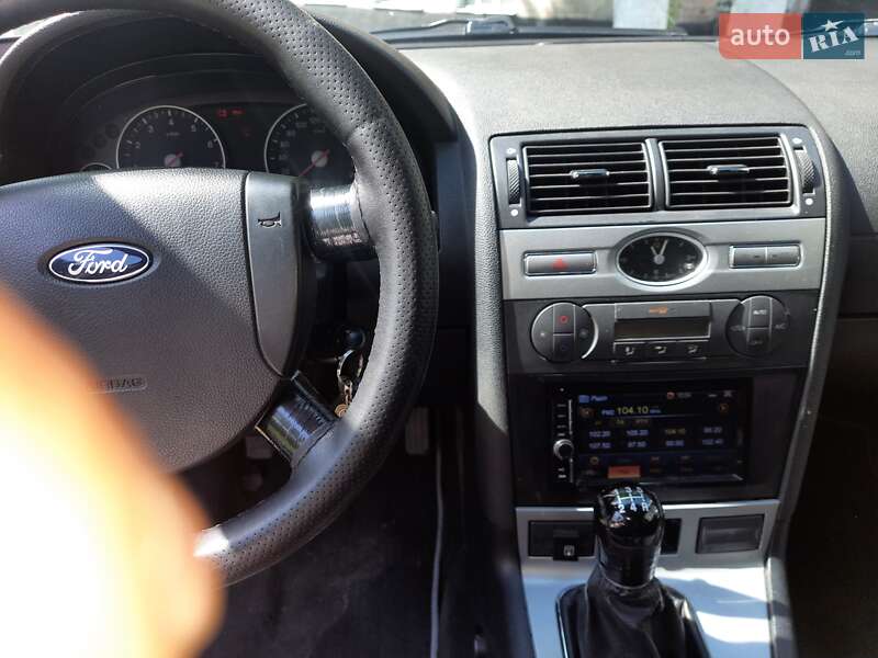 Седан Ford Mondeo 2005 в Ніжині