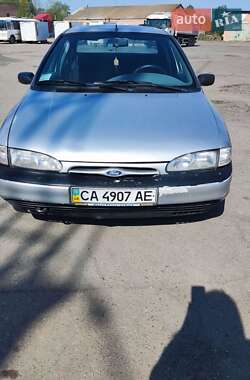 Седан Ford Mondeo 1993 в 