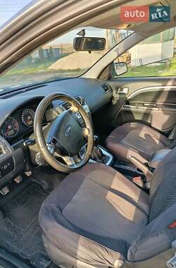 Седан Ford Mondeo 2004 в Скале-Подольской