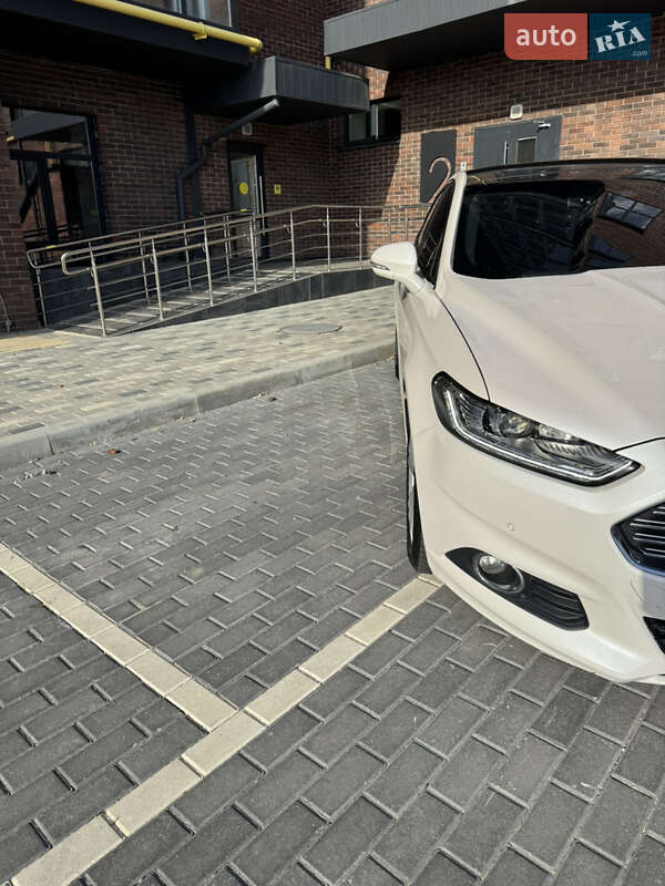 Седан Ford Mondeo 2015 в Миргороде