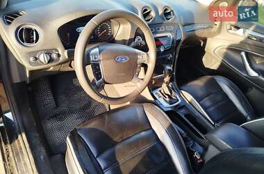 Седан Ford Mondeo 2011 в 