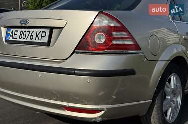 Седан Ford Mondeo 2005 в 