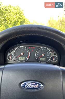 Седан Ford Mondeo 2005 в 