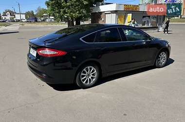 Лифтбек Ford Mondeo 2015 в 