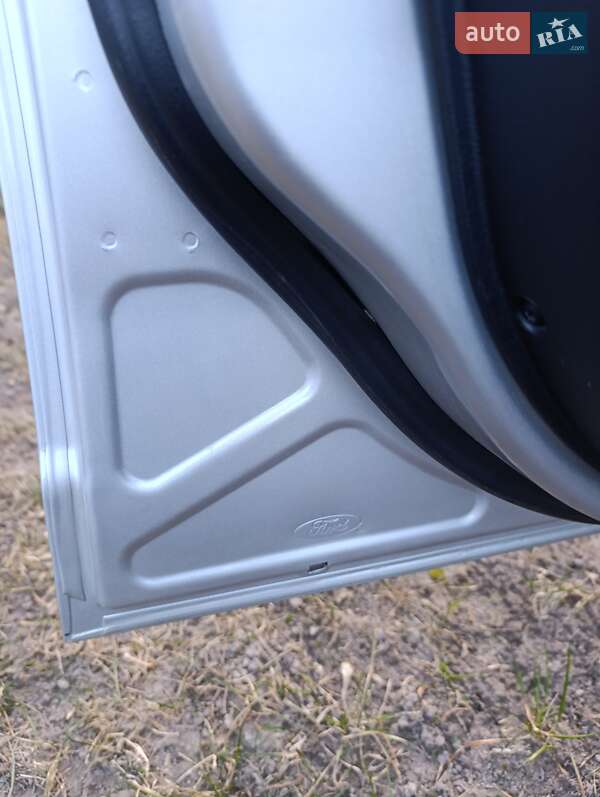 Универсал Ford Mondeo 2011 в Шумске