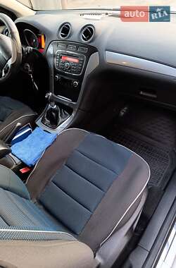 Универсал Ford Mondeo 2011 в 