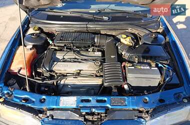 Лифтбек Ford Mondeo 1993 в 