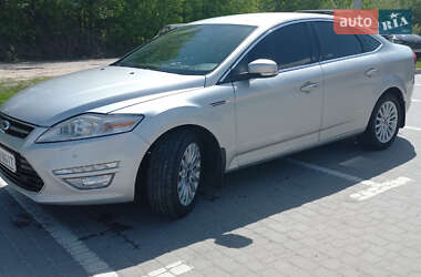 Седан Ford Mondeo 2012 в 