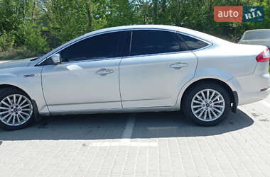 Седан Ford Mondeo 2012 в 