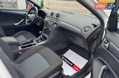 Седан Ford Mondeo 2012 в 