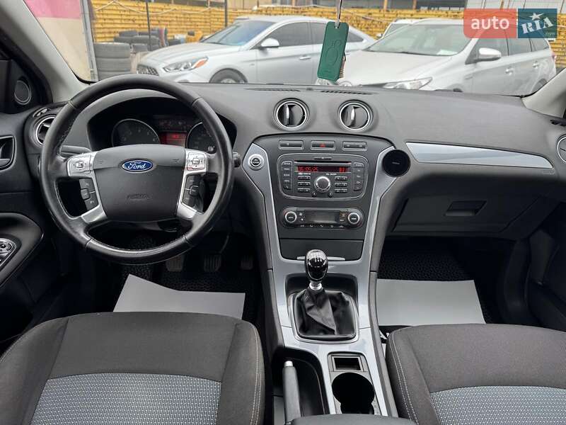 Седан Ford Mondeo 2012 в Запоріжжі