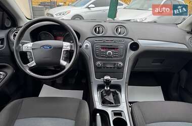 Седан Ford Mondeo 2012 в 