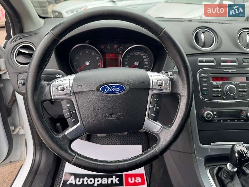 Седан Ford Mondeo 2012 в Запоріжжі