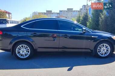 Седан Ford Mondeo 2012 в 