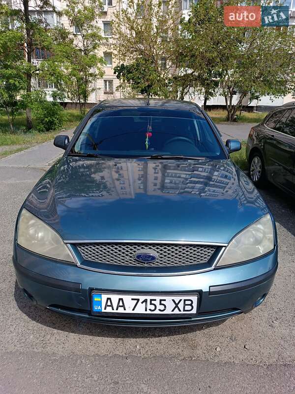 Ліфтбек Ford Mondeo 2001 в 