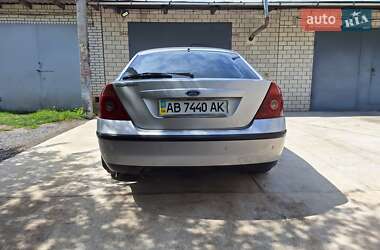 Лифтбек Ford Mondeo 2001 в 