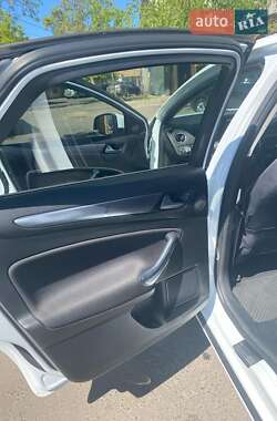 Лифтбек Ford Mondeo 2013 в 