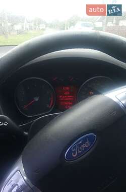 Седан Ford Mondeo 2012 в 