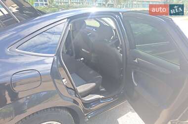 Лифтбек Ford Mondeo 2013 в 