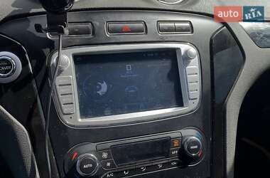 Седан Ford Mondeo 2011 в 