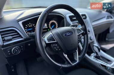 Седан Ford Mondeo 2017 в 