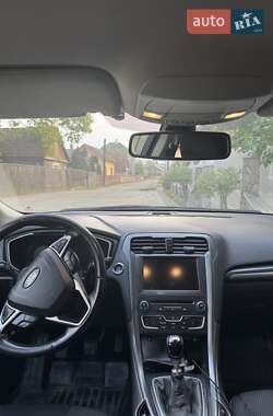 Лифтбек Ford Mondeo 2015 в 