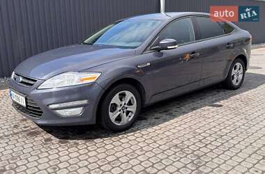 Ліфтбек Ford Mondeo 2013 в 
