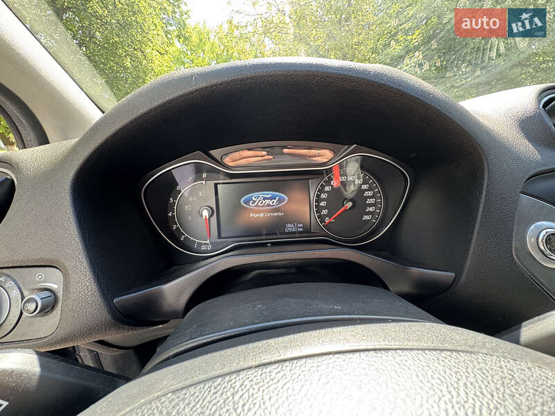 Седан Ford Mondeo 2012 в Гайвороне