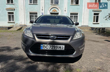 Седан Ford Mondeo 2012 в 