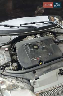 Універсал Ford Mondeo 2004 в 