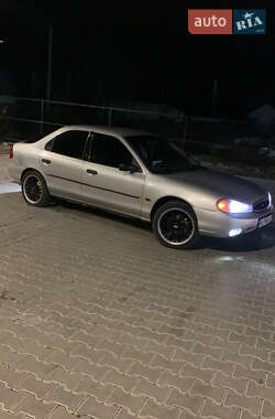 Лифтбек Ford Mondeo 1998 в 