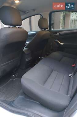 Седан Ford Mondeo 2012 в 