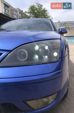 Седан Ford Mondeo 2004 в 