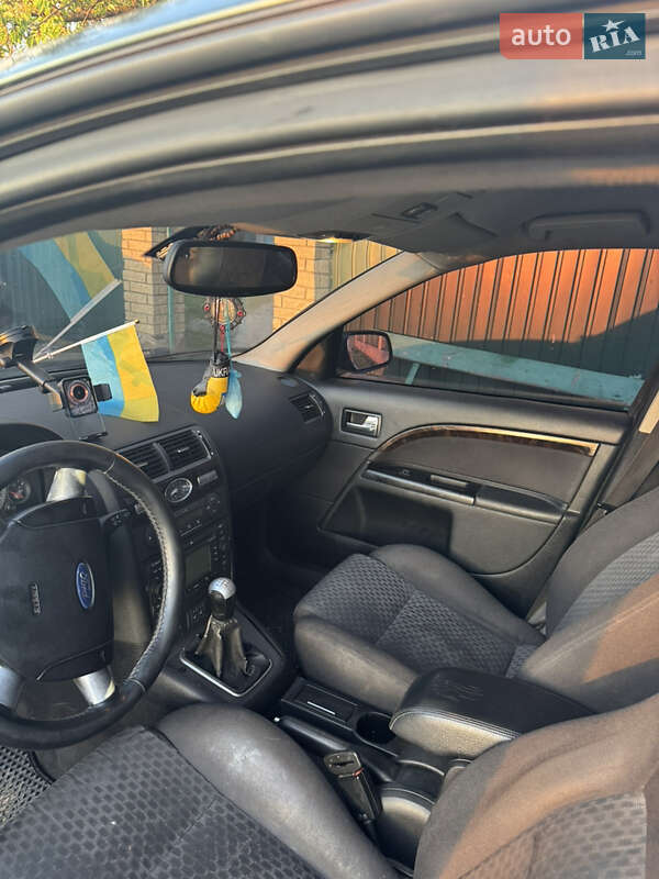 Універсал Ford Mondeo 2005 в Сарнах