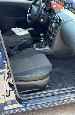 Седан Ford Mondeo 2003 в 