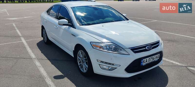 Седан Ford Mondeo 2011 в 
