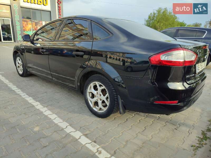 Седан Ford Mondeo 2011 в Виннице