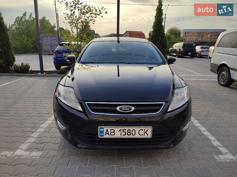 Седан Ford Mondeo 2011 в Виннице