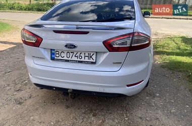 Седан Ford Mondeo 2013 в 