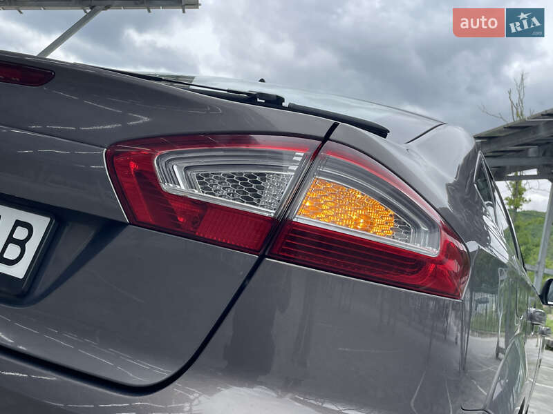 Лифтбек Ford Mondeo 2014 в Львове
