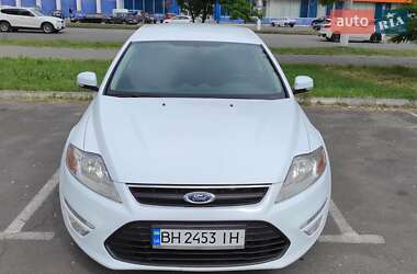Седан Ford Mondeo 2012 в 