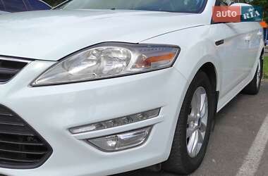 Седан Ford Mondeo 2012 в 