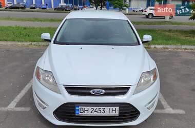 Седан Ford Mondeo 2012 в 