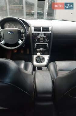 Седан Ford Mondeo 2002 в 