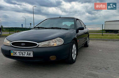 Лифтбек Ford Mondeo 1997 в Радивилове