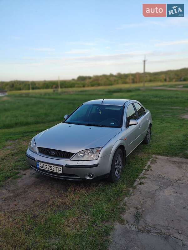 Седан Ford Mondeo 2002 в 